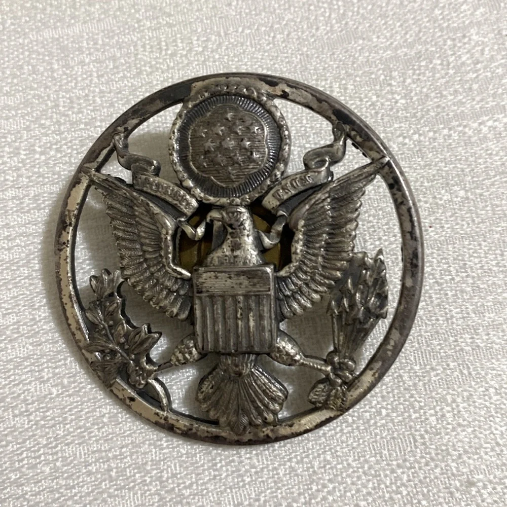 Vintage US President Cast Metal Dorsett Seal Emblem Pin w Screw Back